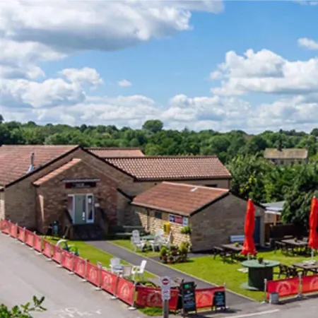 Nidd Way Let Apartment *