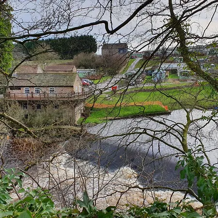 Nidd Way Let Apartment