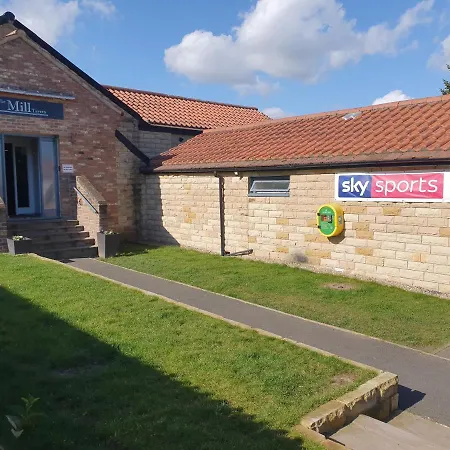 Apartment Nidd Way Let *