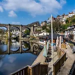 Apartment Nidd Way Let *