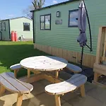 Apartment Nidd Way Let *